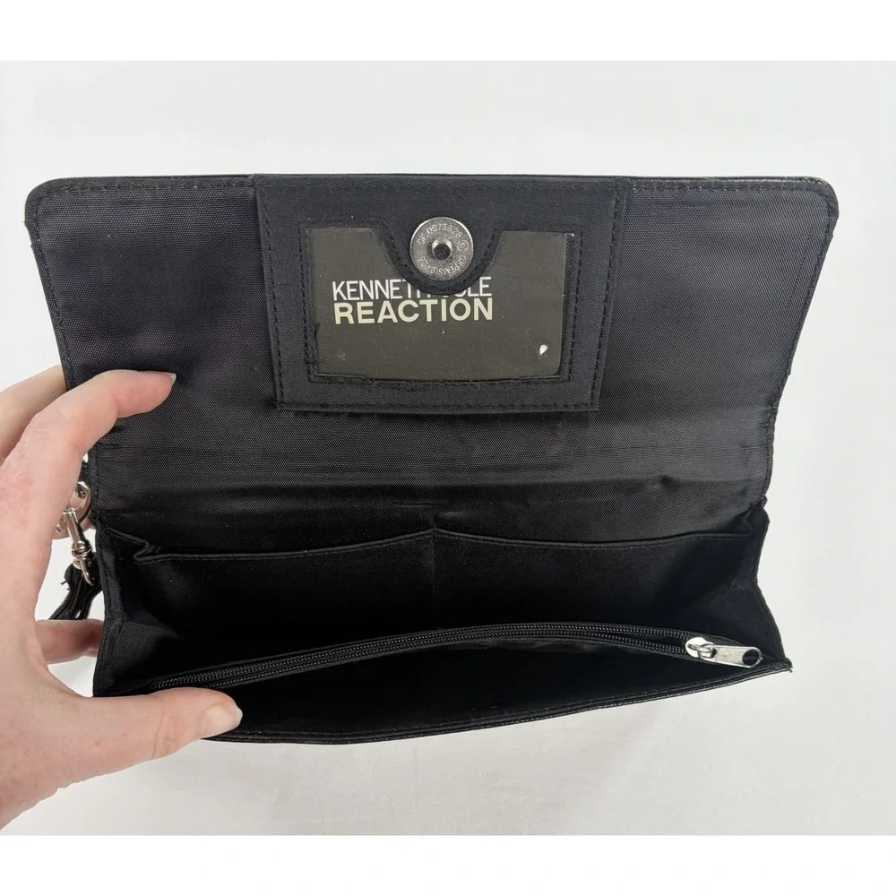 Kenneth Cole Reaction Black Faux Leather Clutch Wallet Wristlet Zip Pocket